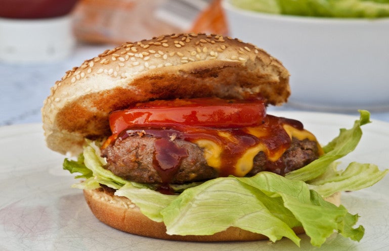 You must taste this maple turkey burger recipe. This could be the best turkey burger recipe on the planet!